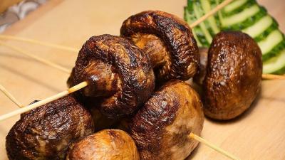 Шашлык из шампиньонов.
